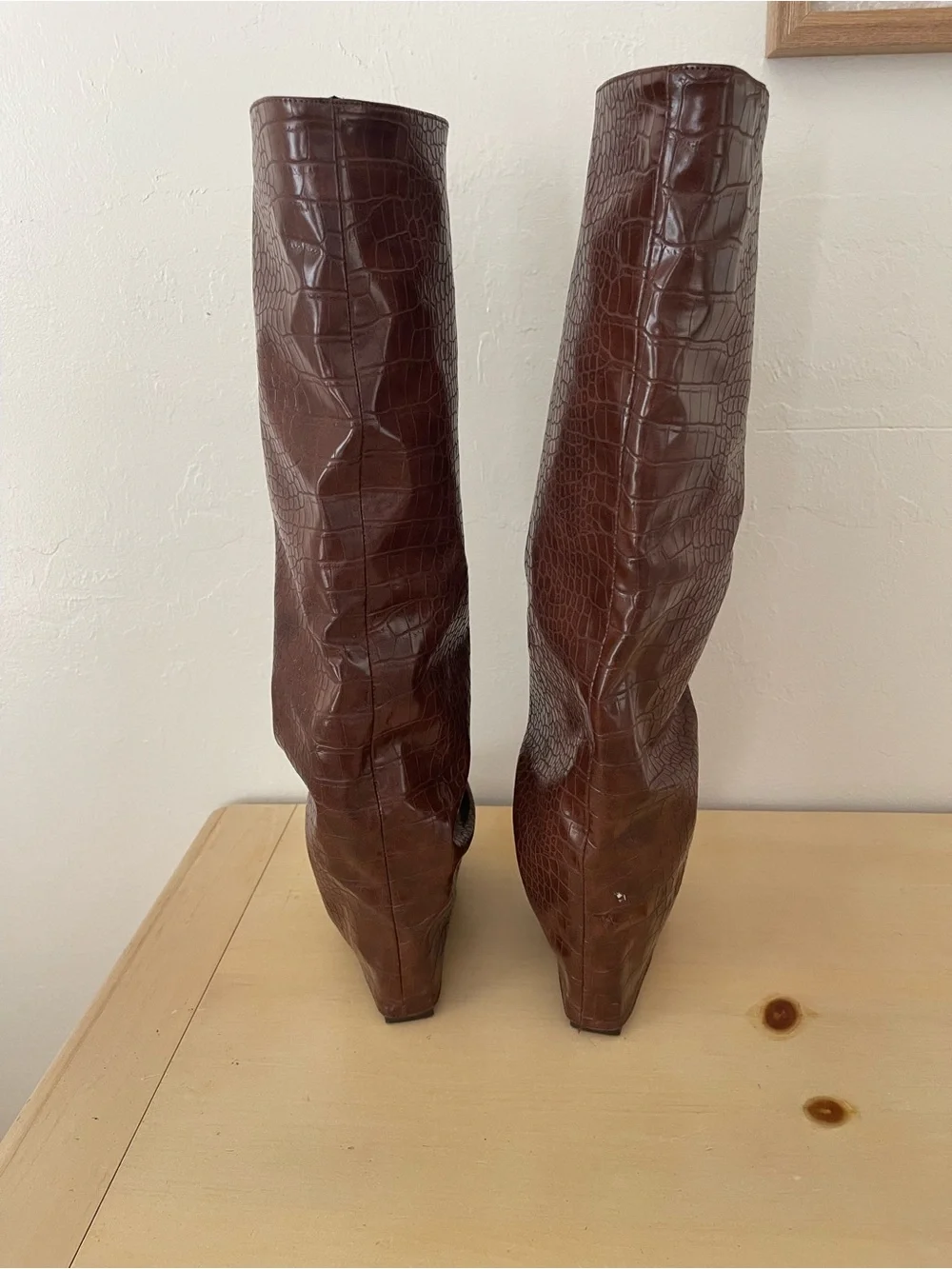 Women's Brown Croc-Embossed Pointed-Toe fold over Knee Boots size 7 fall